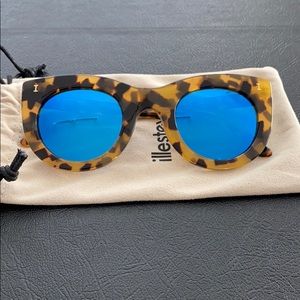 Illesteva Boca Sunglasses